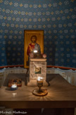 <center>La crypte du monastère orthodoxe Saint Michel du Var</center>A gauche de l'entrée. L'archange Raphaël  conseille à Tobie de prendre le poisson qui va guérir de sa cécité son père, et Sara, sa future femme, tourmentée par sept démons. Encadrant la porte, l'archange Raphaël.