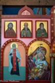 <center>Le monastère orthodoxe Saint Michel du Var</center>A gauche de l'entrée. L'archange Raphaël  conseille à Tobie de prendre le poisson qui va guérir de sa cécité son père, et Sara, sa future femme, tourmentée par sept démons. Encadrant la porte, l'archange Raphaël.