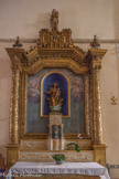 <center>Retable de la Sainte-Vierge XVIIe  s.</center>Autel et retable marial en bols sculpté XVIIe-XIXe s. et statue de la Vierge à l’Enfant XIXe s.
Le retable est composé de deux colonnes Ioniques à décor floral.
La niche centrale, aménagée ultérieurement en remplacement d’une toile peinte, est ornée d’un décor peint de semi étoilé sur fond bleu entouré de  putti et comprend une statue de la Vierge à l’Enfant dorée et polychrome XIXe s.
La partie sommitale est composée de deux pots-à-feu avec le symbole du Saint-Sacrement et des initiales A et M (Ave Maria) ainsi que de deux niches à coquilles qui encadrent une petite statue en bois doré de la Vierge à l’Enfant.
