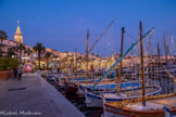 <center>Sanary.</center>Le port, le soir. Illuminations de fin d'année.