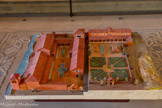 <center>Musée de Tauroetum</center>A gauche, les appartements. A droite, la terrasse