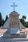 <center>Saint-Mandrier</center>Cimetière Franco-Italien.  Un monument est érigé à la mémoire des officiers du Service de Santé de la Marine, du personnel soignant et des religieuses, décédés à l’Hôpital maritime de Saint-Mandr