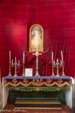 <center>Église Saint-François-de-Paule.</center>A gauche de l'autel de la Vierge, l'icône du Christ Miséricordieux, reproduction de l'original se trouvant à Cracovie, dans le couvent de sainte Faustine à qui le Christ est apparu.