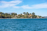 <center>La rade.</center>Les Tamaris.