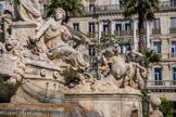 <center>Place de la Liberté</center>La fontaine de la Fédération. La Justice tient ses symboles habituels, l'épée et la balance. A ses pieds, un génie tient le mors du cheval marin d'une main, et de l'autre tient une corne dans laquelle il souffle.