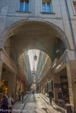 <center>Le passage Boyer. </center>Le passage fut construit dans le goût des passages parisiens par des chômeurs des ateliers nationaux après la révolution de 1848. On y accède par deux larges porches voûtés d’arêtes. Réparties le long de travées régulières, des boutiques modernes contrastent avec les échoppes médiévales et les marchés ruraux tout proches.