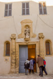 <center>Notre Dame de l'Observance</center>Au début, c'était un petit couvent, puis il prit de l'importance, on construisit un cloître et une église. Les franciscains suivaient la règle de la stricte observance. L'église date du XIX. Les vitraux sont constitués de plaques de verre teintés, découpés et assemblés.