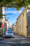 <center>Vacqueyras </center> La rue vitrée. C'est la rue qui menait aux eaux, il y avait des commerces avec des vitrines d'où son nom.