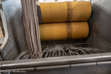 <center>La manufacture Brun de Vian-Tiran.</center>Le foulonnage. C'était l'activité première de la manufacture. Le tissu qui sort du métier à tisser est rêche et instable. On devra donc le feutrer, le gratter ou le repasser. L'objectif du foulonnage est de feutrer le tissu en resserrant les fils tissés pour donner à l’étoffe sa souplesse finale, sa douceur et son aspect définitif. On va utiliser la faculté qu’à la laine de feutrer facilement pour donner une meilleure texture aux tissus. Le tissu est mouillé avec un mélange d’eau chaude, de savon dégraissant et de carbonate de soude. La machine est constituée de cylindres horizontaux entre lesquels passe le tissu. Un mouvement de rotation entraîne le drap et le comprime, créant un frottement qui feutre la laine. Le tissu devient plus solide et stable.