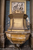 <center>La Collégiale Notre-Dame-des-Anges</center>Les fonts baptismaux.