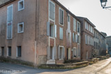 <center>La rue des Roues</center>Au fond, la roue des Tourelles. La construction de cette roue est accordée par ordonnance royale en 1832.
