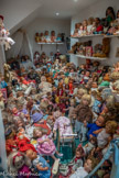 <center>Musée du jouet et de la poupée ancienne</center>Dans ce musée  la poupée est représentée dans tous ses états, de la porcelaine à la cire, en passant par le bois, le carton, les plastique ; de la poupée bouche ouverte à la poupée bouche fermée sans parler des têtes à trois faces, du XVIII siècle à nos jours. Au détour des pièces et des vitrines, tous les accessoires qui gravitent autour de la poupée et qui recréent l'ambiance  et l'époque de chaque modèle; sans oublier les petites malles, petits meubles, chaises à porteur pour les uns, ours, soldats, cirque et voitures pour les autres, font revivre notre enfance tout en participant à l'éducation de nos enfants. Mais après 19 ans de présence, il ferme ses portes en 2023.