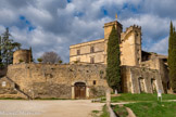 <center>Château de Lourmarin</center>En 1920, alors qu'il allait être vendu aux enchères pour la récupération des pierres, Robert Laurent-Vibert le rachète. Cet industriel lyonnais, grand amateur d'art, souhaite en faire une résidence d'artistes ; il y présente sa riche collection de mobilier, d'objets d'art, d'instruments de musiques et sa bibliothèque. De cette date et jusqu'à sa mort en 1925, il le fait restaurer par Henri Pacon. Il le lègue à l'Académie des sciences, agriculture, arts et belles-lettres d'Aix qui crée la Fondation de Lourmarin Laurent-Vibert.
