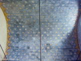 <center>Saint-Donat-sur-l'Herbasse. </center> La chapelle des évêques. Les décorations sont du Moyen Âge. Ces décorations aux motifs géométriques sont situées sur la voûte décorée d’étoiles sur fond bleu et dans l’embrasure des fenêtres