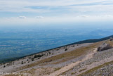 <center>Le Ventoux.</center>Vue vers le sud. A droite, la chapelle Sainte-Croix.